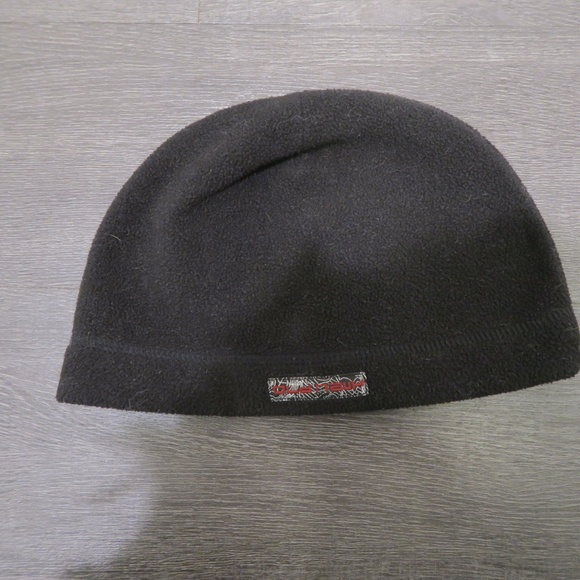 Black and Red Y2K Old Navy Beanie - Picture 1 of 3